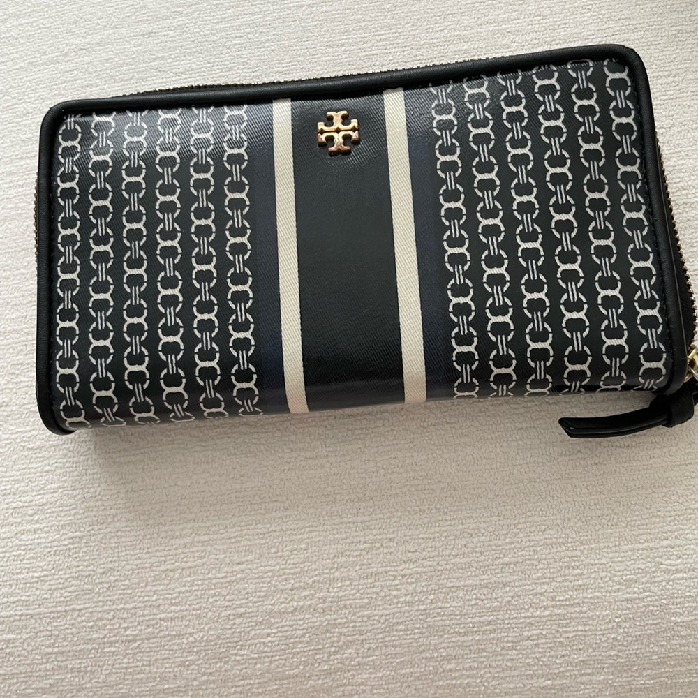 Tory Burch dark blue Leather Wallet with Gold Zipper